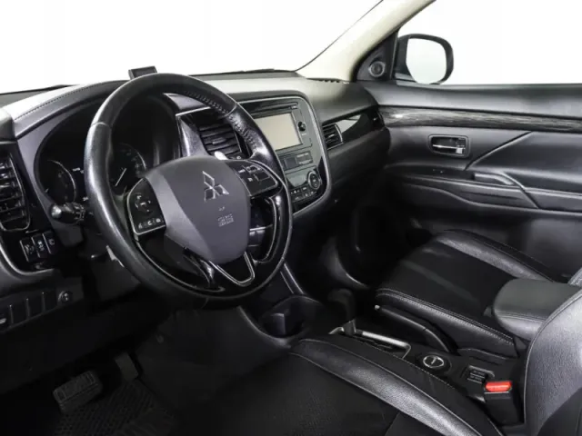 Mitsubishi Outlander, III Рестайлинг 2 — фото 16