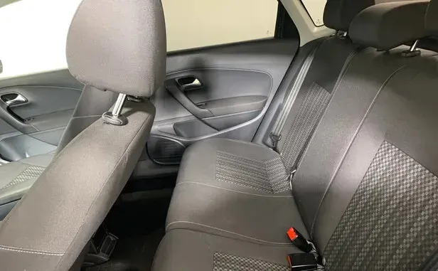 Volkswagen Polo, V Рестайлинг — фото 1