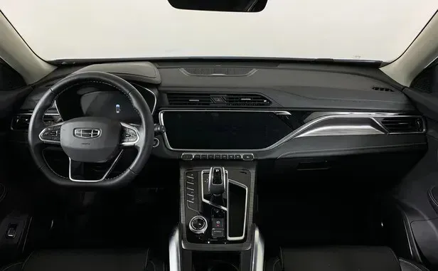 Geely Atlas Pro — фото 20