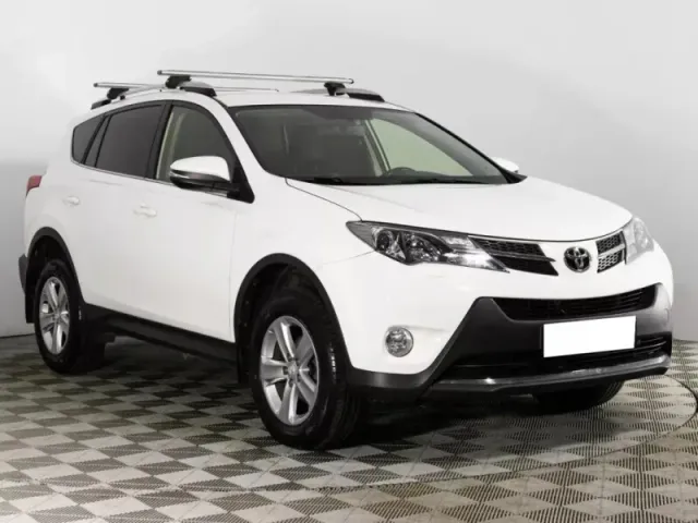 Toyota RAV4, IV (XA40) — фото 3