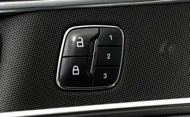 Ford Explorer, V Рестайлинг — фото 11