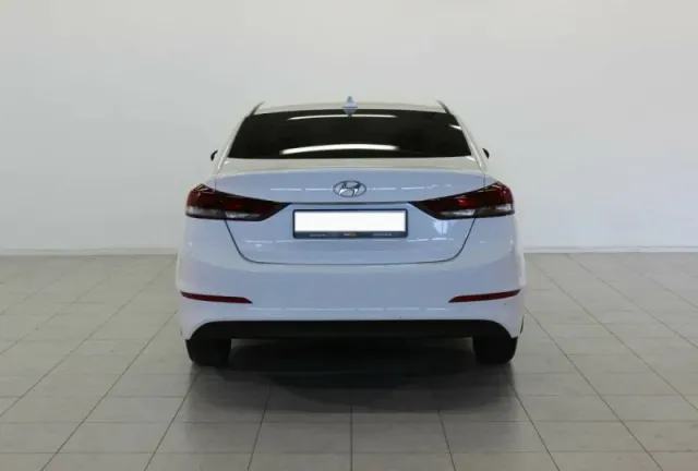 Hyundai Elantra, VI (AD) — фото 3