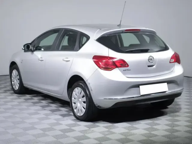 Opel Astra, J Рестайлинг — фото 7