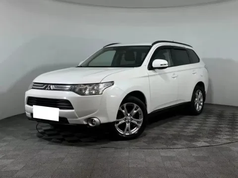 Mitsubishi Outlander, III — фото 1