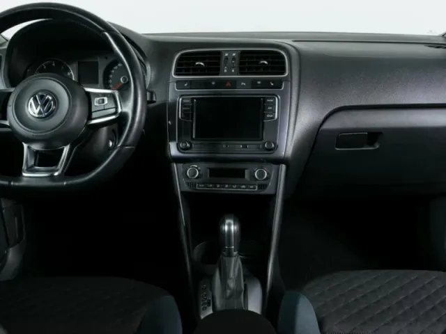 Volkswagen Polo, V Рестайлинг — фото 9