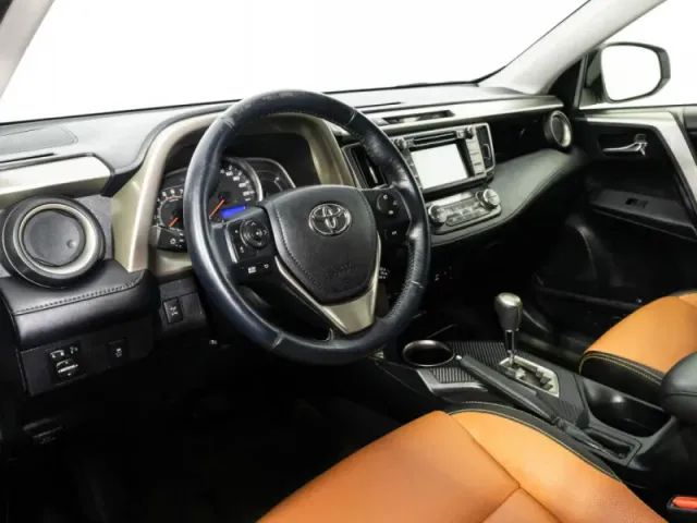Toyota RAV4, IV (XA40) — фото 11