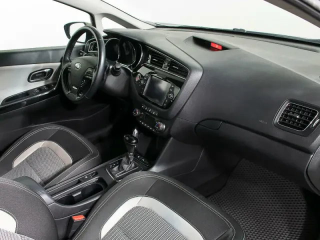 Kia Ceed, II Рестайлинг — фото 16