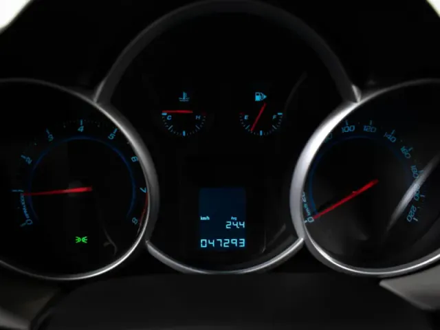 Chevrolet Cruze, I Рестайлинг — фото 8