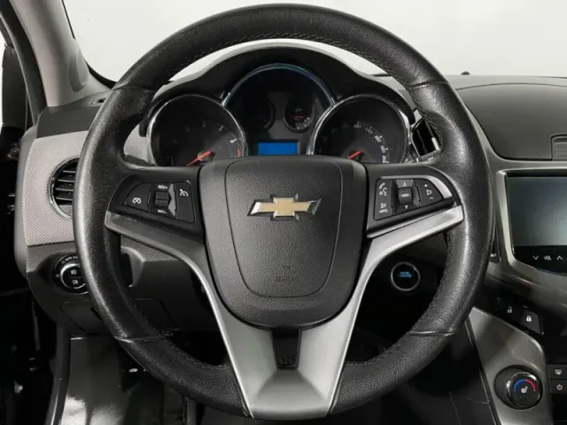 Chevrolet Cruze, I Рестайлинг — фото 11