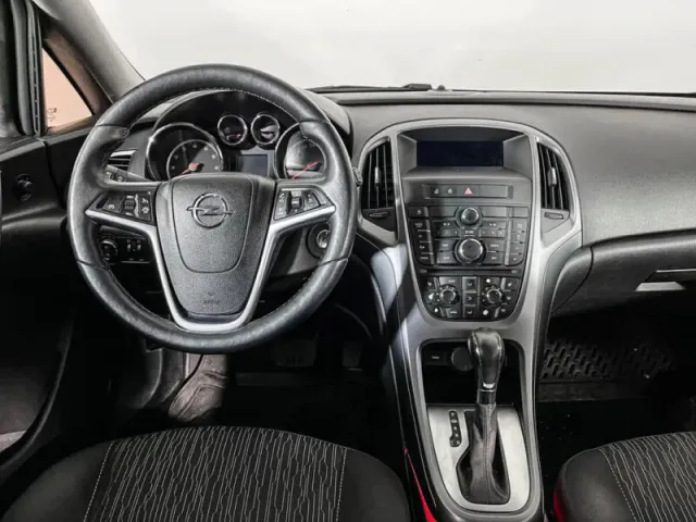 Opel Astra, J Рестайлинг — фото 12