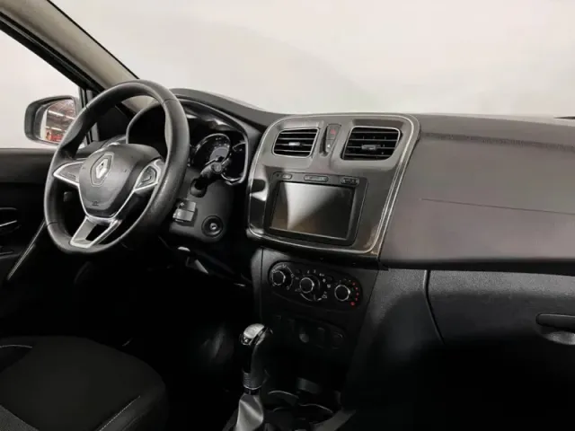 Renault Logan, II Рестайлинг — фото 12