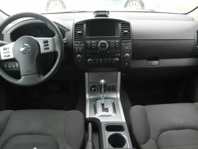 Nissan Pathfinder, III — фото 6