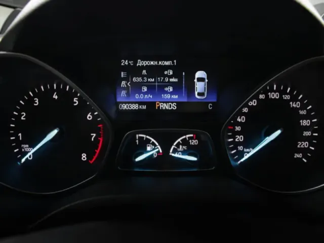 Ford Kuga, II Рестайлинг — фото 12