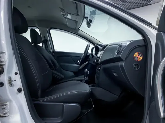 Renault Logan, II Рестайлинг — фото 15