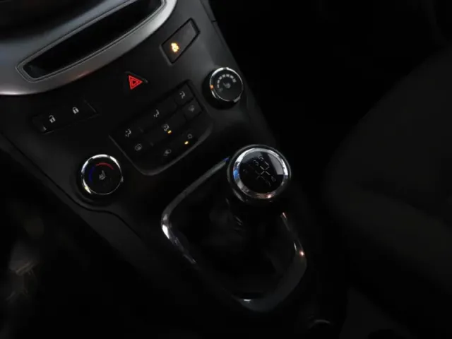 Chevrolet Orlando — фото 13