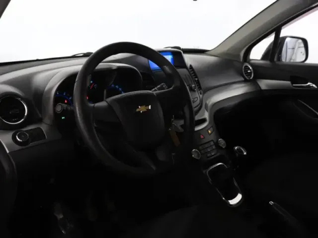 Chevrolet Orlando — фото 12