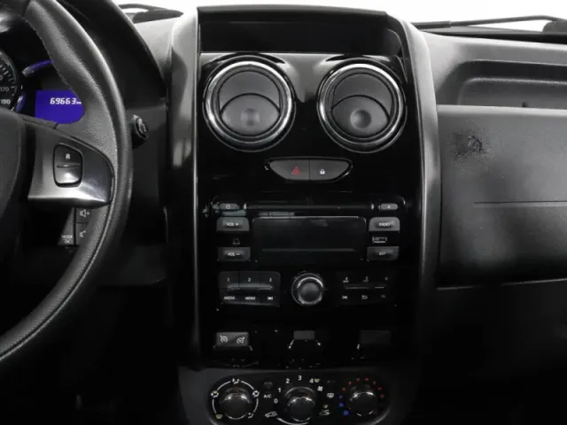 Renault Duster, I Рестайлинг — фото 11