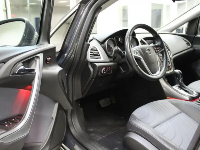 Opel Astra, J Рестайлинг — фото 6