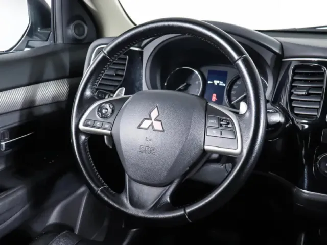Mitsubishi Outlander, III Рестайлинг — фото 20
