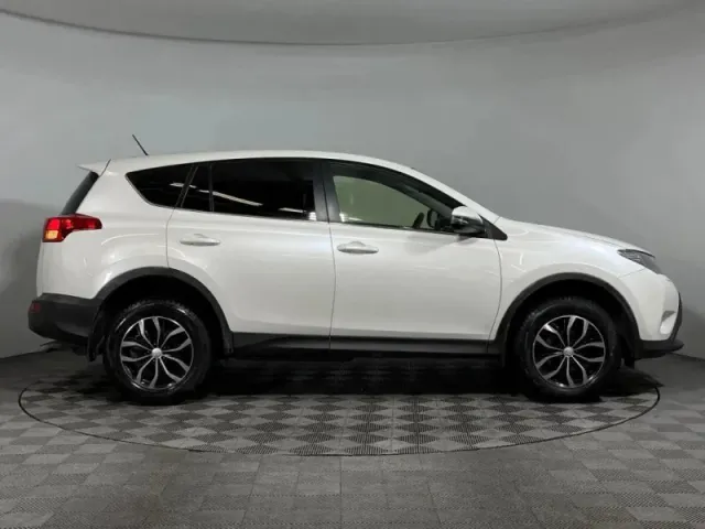 Toyota RAV4, IV (XA40) — фото 4