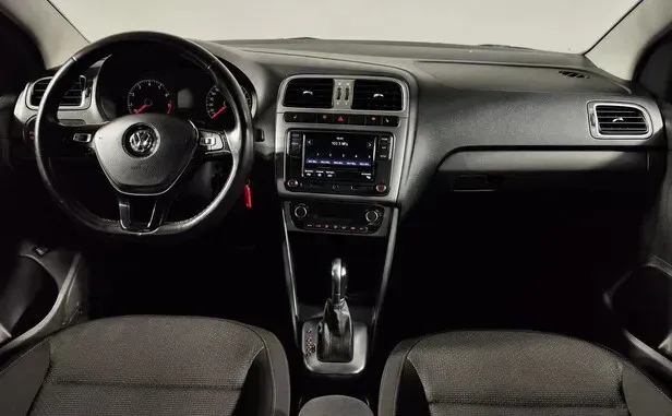 Volkswagen Polo, V Рестайлинг — фото 5