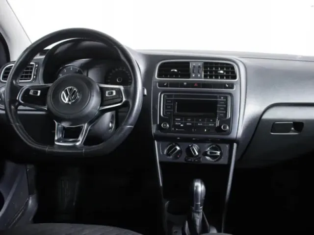 Volkswagen Polo, V Рестайлинг — фото 13
