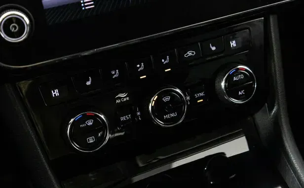 Skoda Superb, III — фото 10