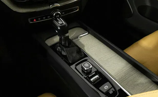 Volvo XC60, II — фото 17