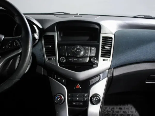 Chevrolet Cruze, I — фото 14