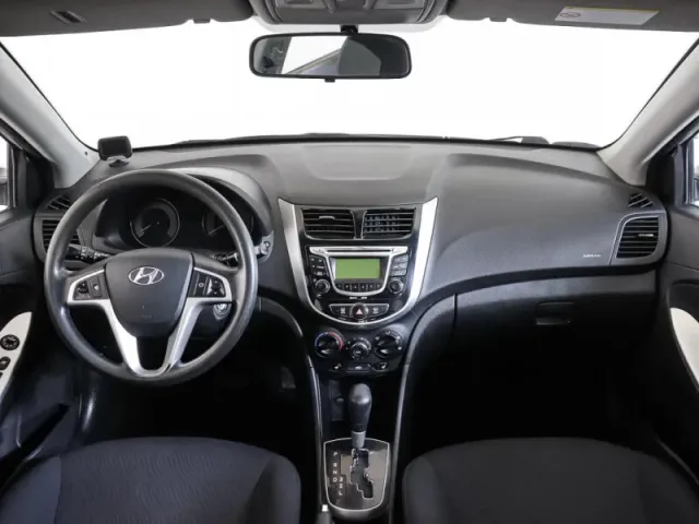 Hyundai Solaris, I — фото 12
