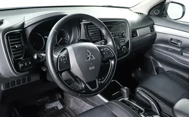 Mitsubishi Outlander, III Рестайлинг 2 — фото 10