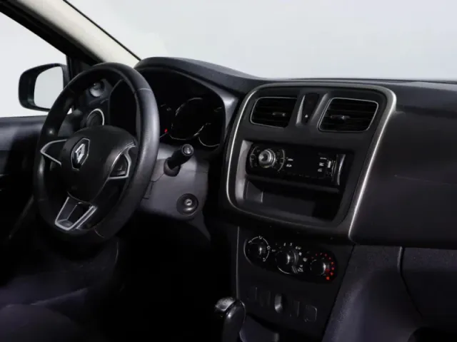 Renault Logan, II Рестайлинг — фото 13
