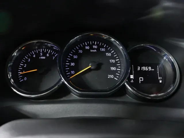 Renault Logan, II Рестайлинг — фото 10