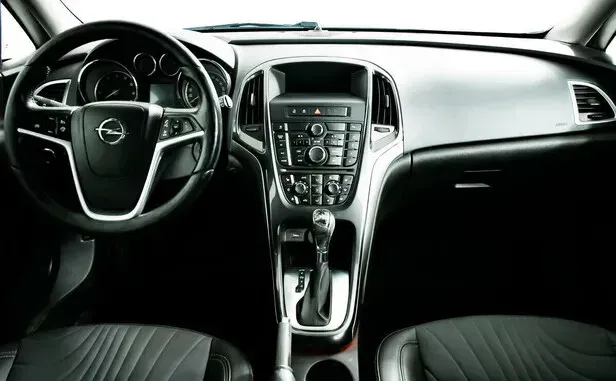 Opel Astra, J Рестайлинг — фото 5