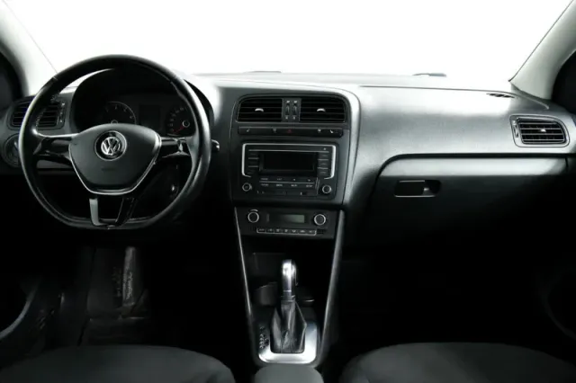 Volkswagen Polo, V Рестайлинг — фото 11