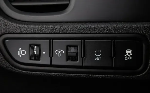 Kia Rio, IV — фото 9