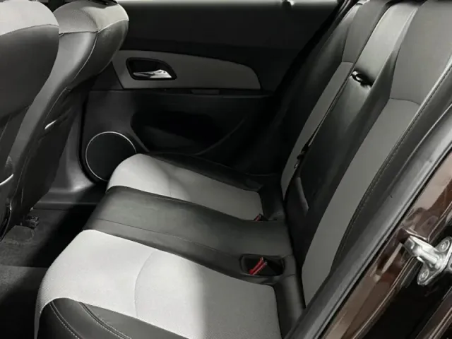 Chevrolet Cruze, I Рестайлинг — фото 10