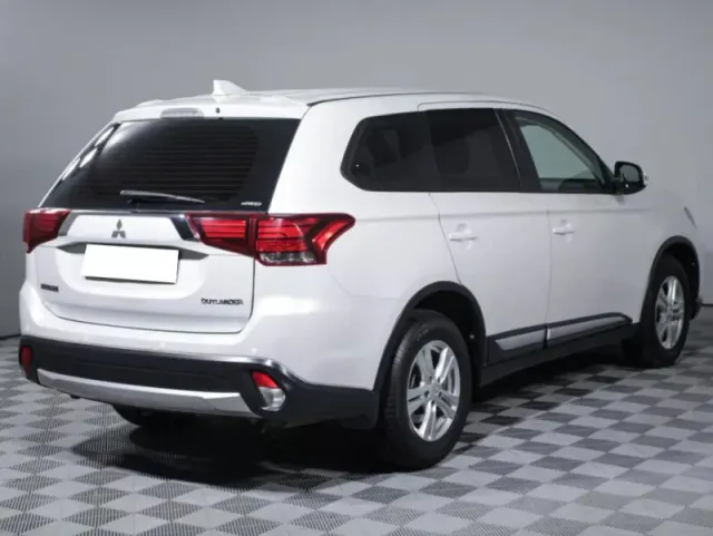 Mitsubishi Outlander, III Рестайлинг 2 — фото 5
