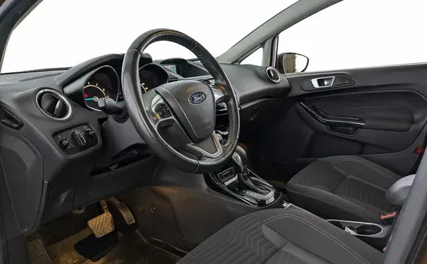 Ford Fiesta, Mk6 Рестайлинг — фото 10