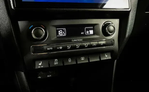 Skoda Rapid, I — фото 12