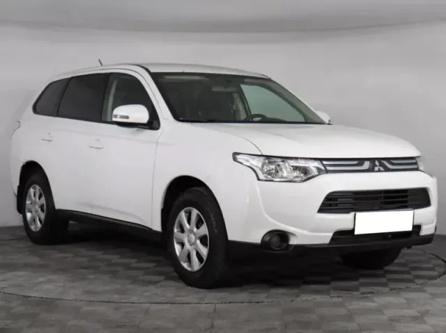 Mitsubishi Outlander, III — фото 2