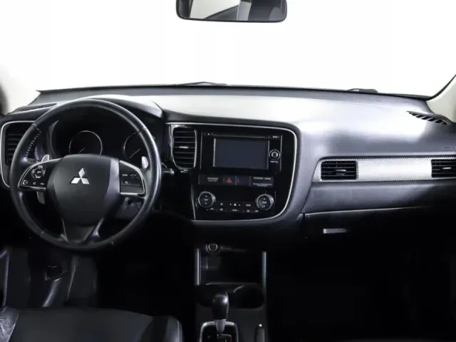Mitsubishi Outlander, III — фото 16