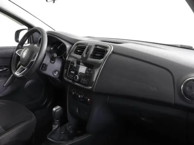 Renault Logan, II Рестайлинг — фото 10