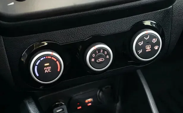 Kia Rio, III Рестайлинг — фото 8