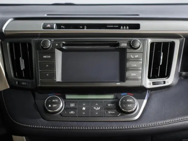 Toyota RAV4, IV (XA40) — фото 14