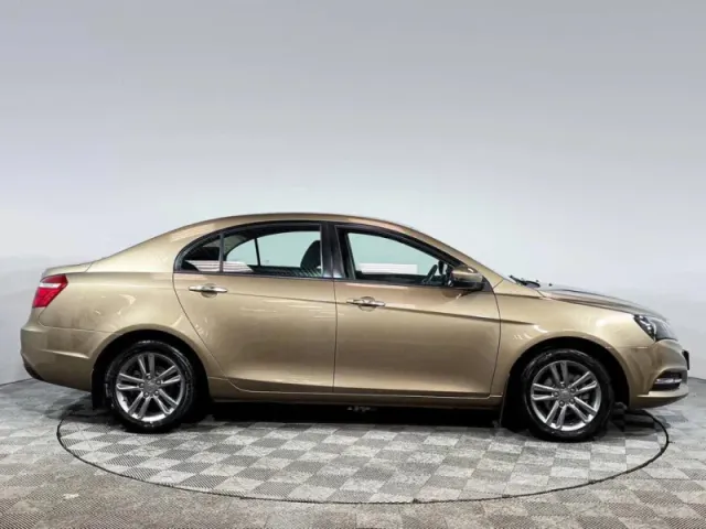 Geely Emgrand 7, I Рестайлинг — фото 4