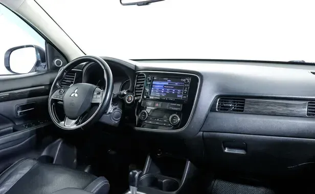 Mitsubishi Outlander, III Рестайлинг 2 — фото 8