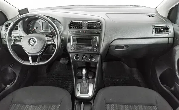 Volkswagen Polo, V Рестайлинг — фото 5