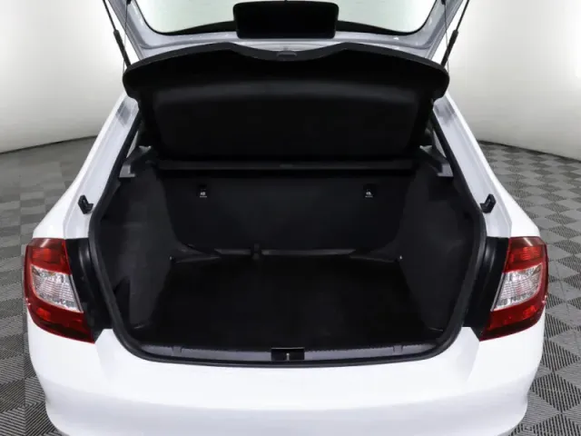 Skoda Rapid, I — фото 12