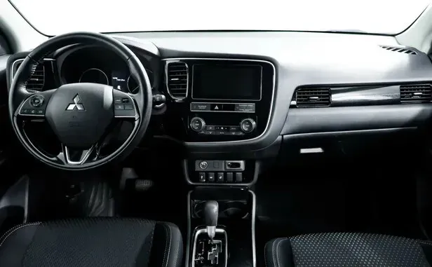 Mitsubishi Outlander, III Рестайлинг 3 — фото 6
